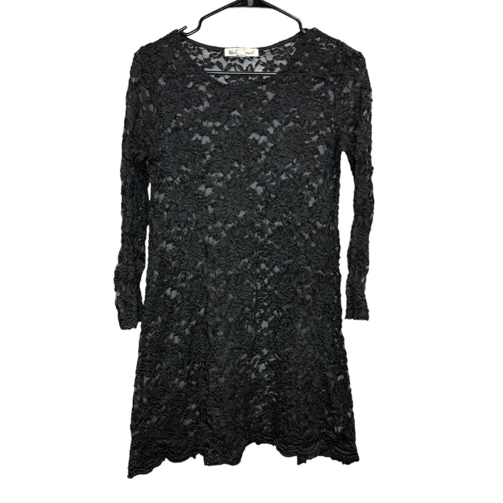 Wallflower Size Large Black‎ Lace dress